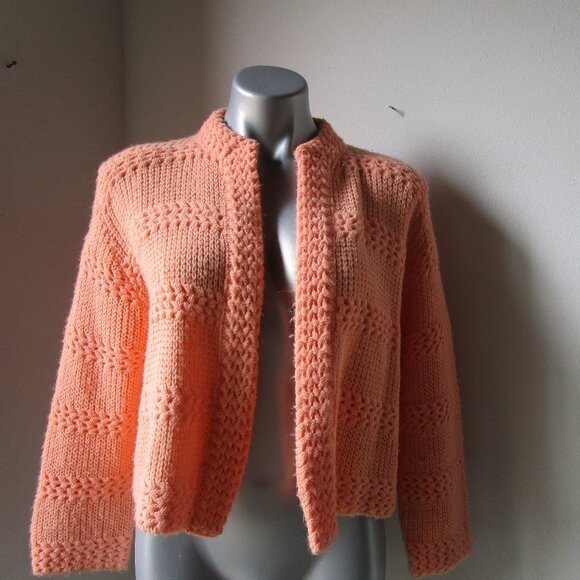 Pumpkin peach tone sweater, short cardigan, 1960s Merriweather Orlon and Acrylic - Picture 1 of 13
